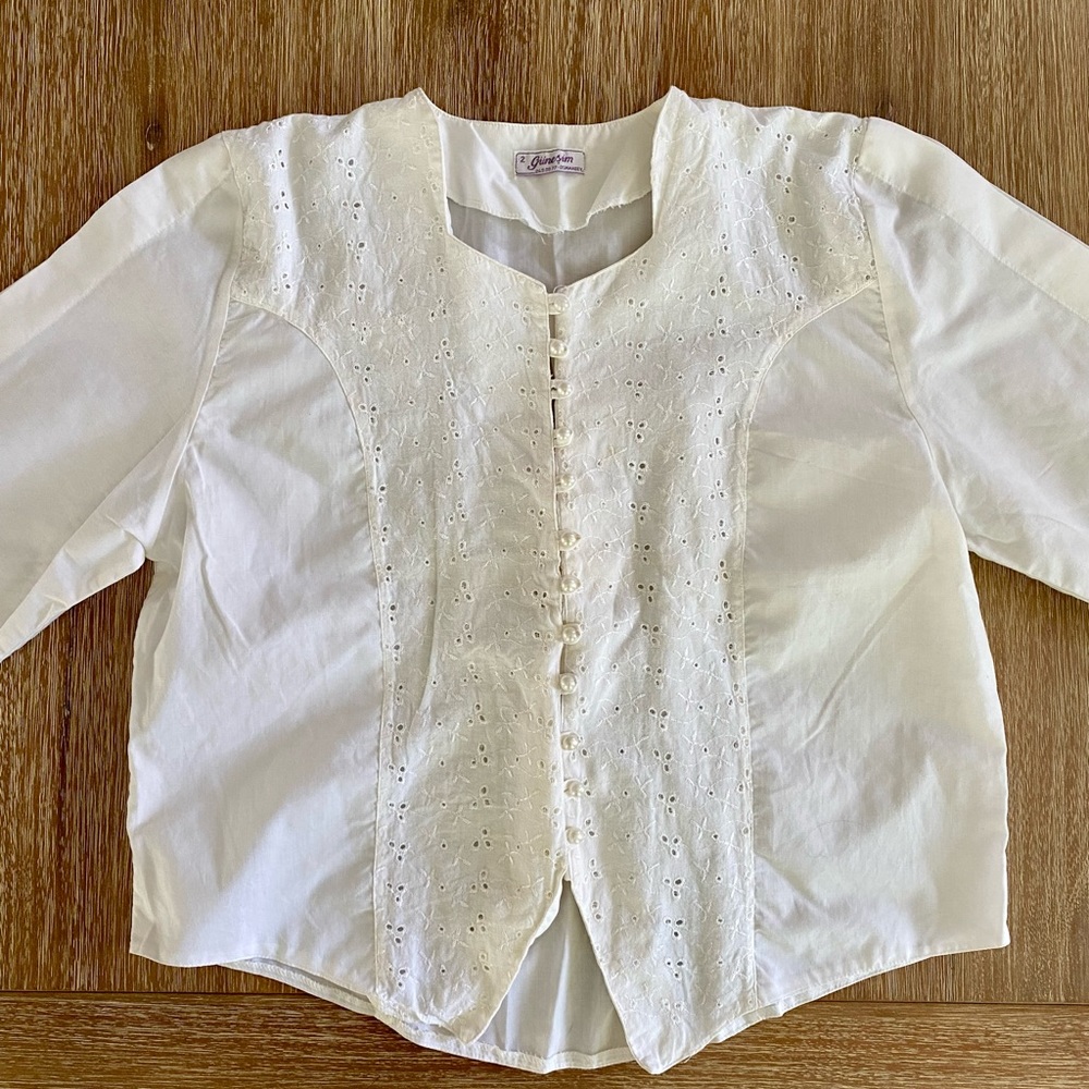 Vintage White Eyelet Button Front Blouse - Picture 3 of 10